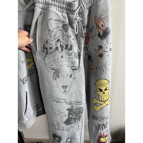LARGE HALF EVIL VAMEE SKETCHBOOK HOODIE & SWEATPANTS SET ❤️✅ NEW SHIPS ASAP - Picture 3 of 16
